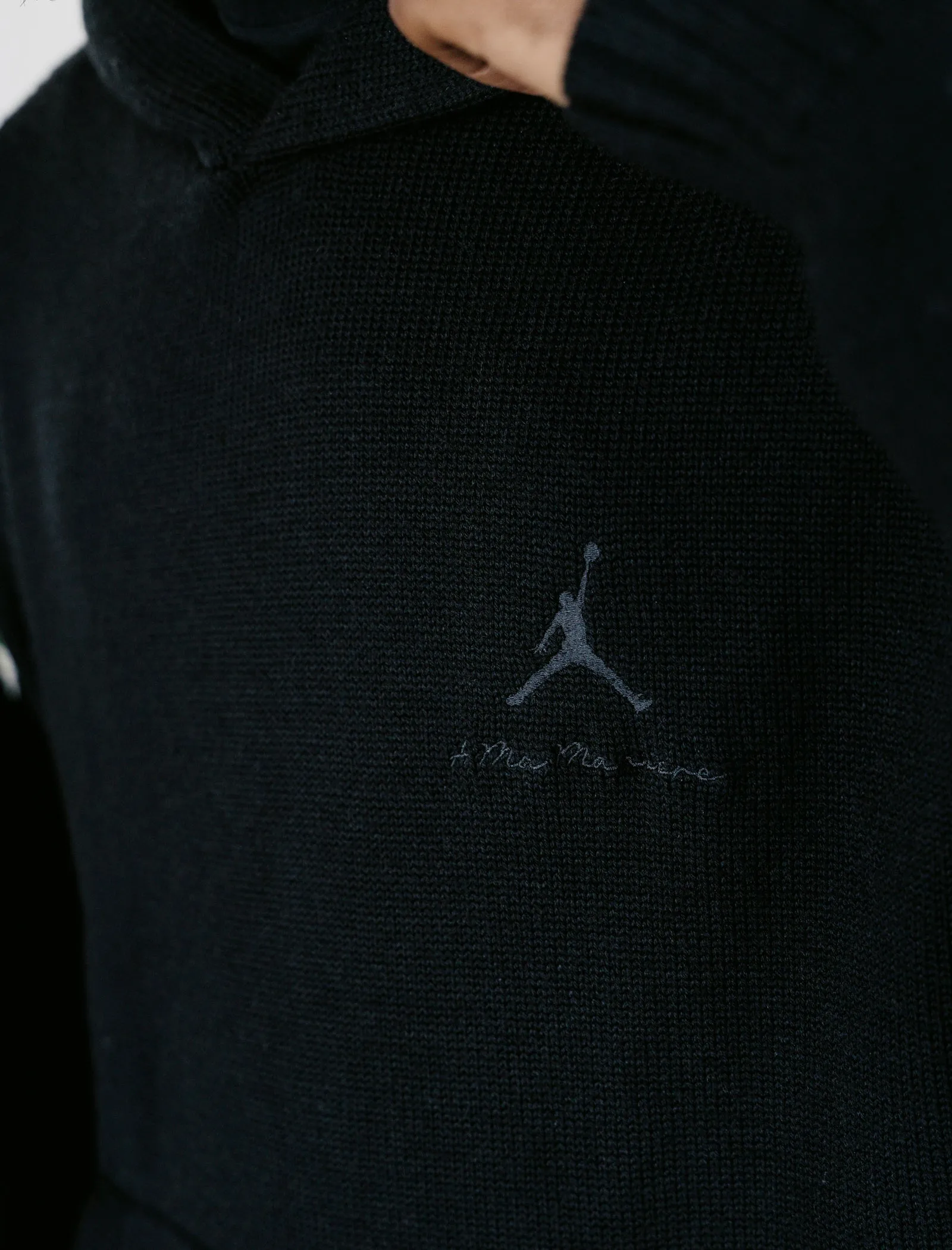 A MA MANIRE HOODIE SWEATER