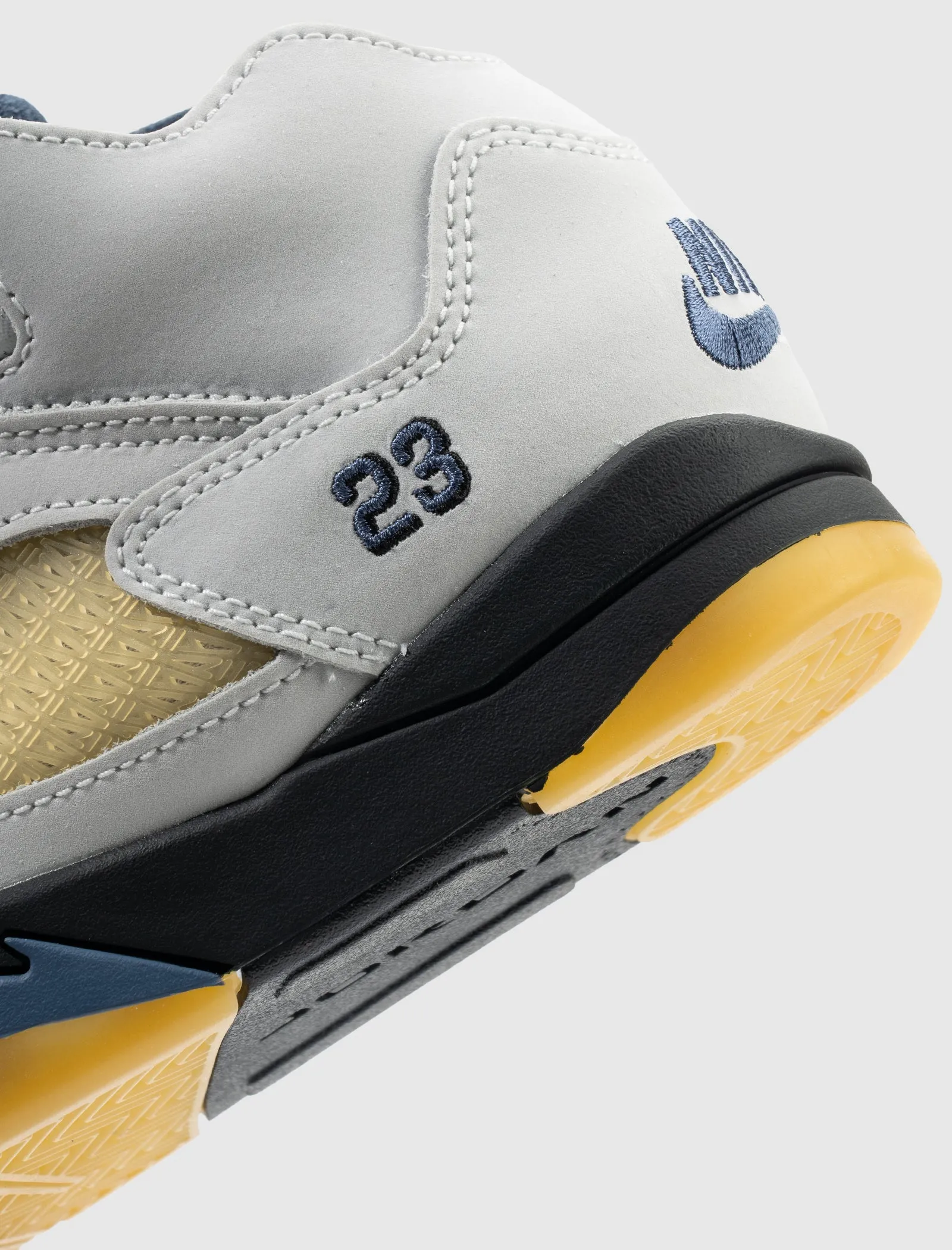 A MA MANIRE X AIR JORDAN V DAWN PS
