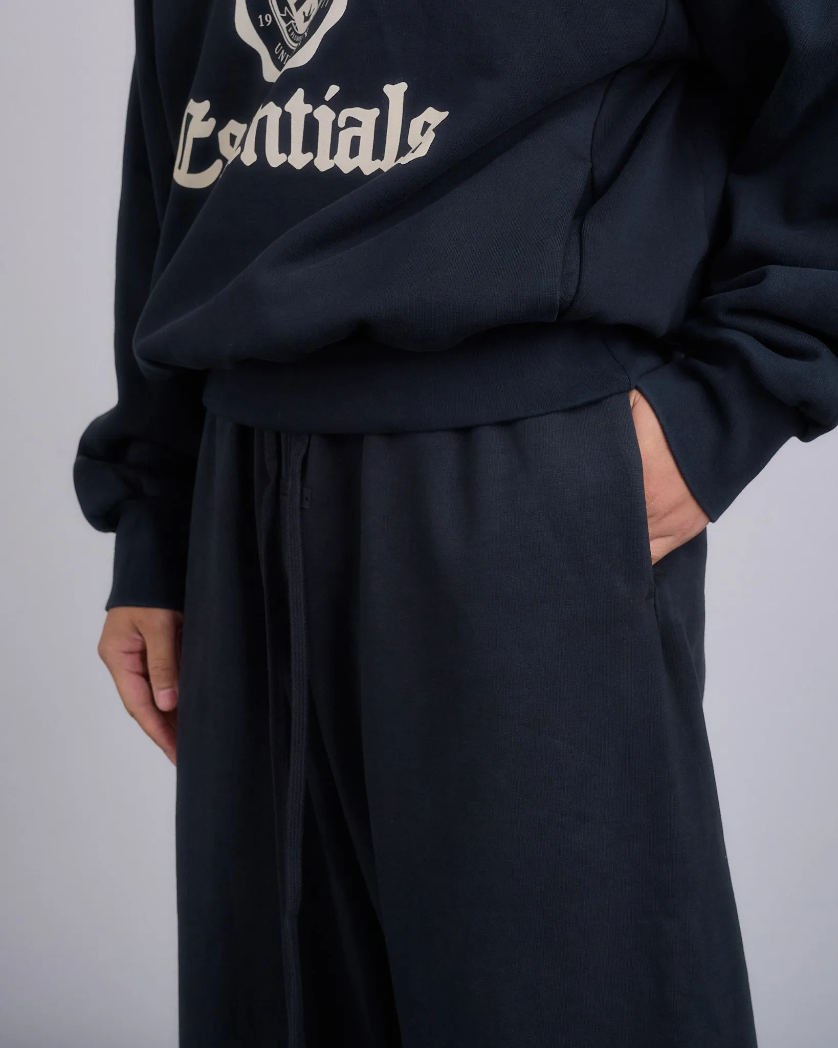 Fear of God Essentials Heavy Fleece Relaxed Sweatpant Black
