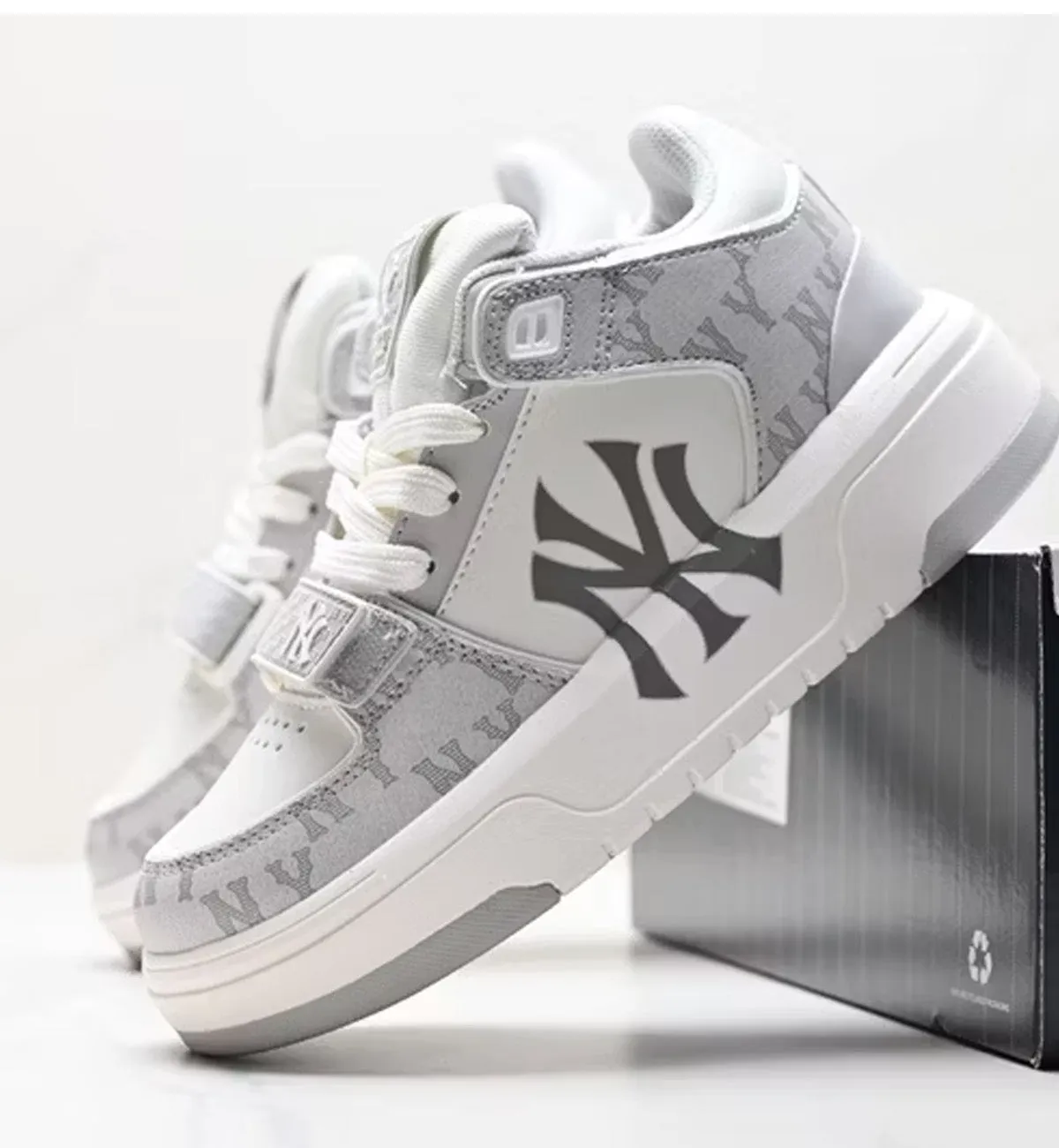 MLB Chunky Liner Mid Denim New York Yankees (Grey)