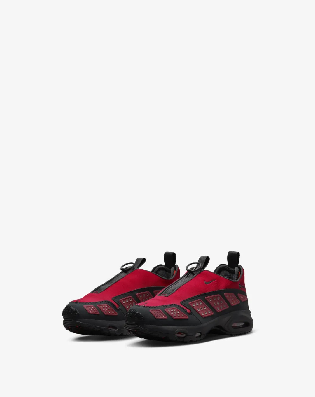 Nike Air Max SNDR GORE-TEX 'Dark Smoke Grey and Fire Red' Sneakers