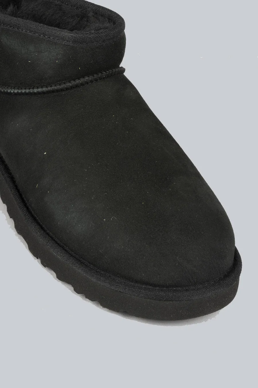 UGG CLASSIC ULTRA MINI BOOT MEN'S BLACK